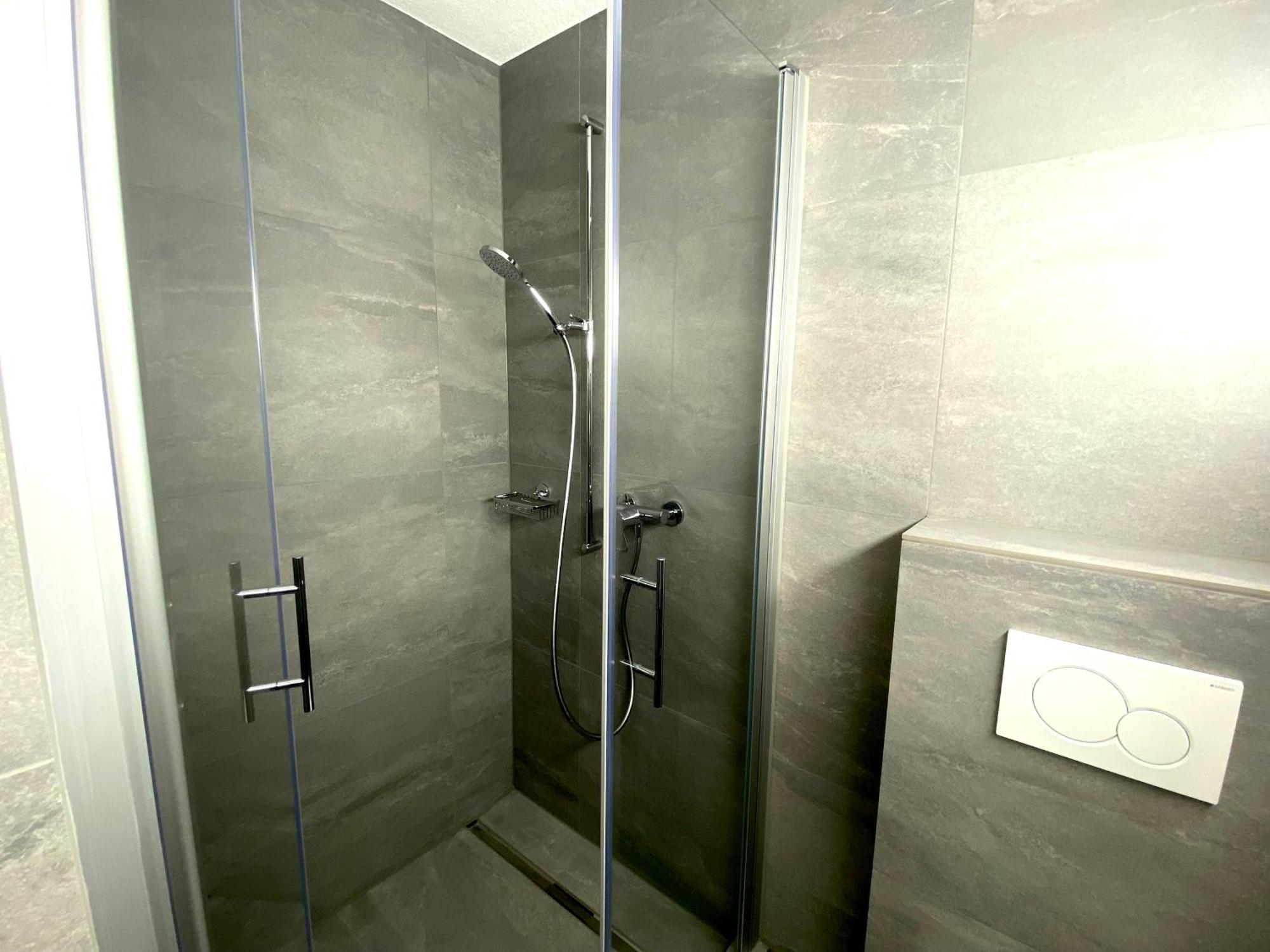 Beautiful Flat With Nice Lake And Mountain Views Weggis Esterno foto